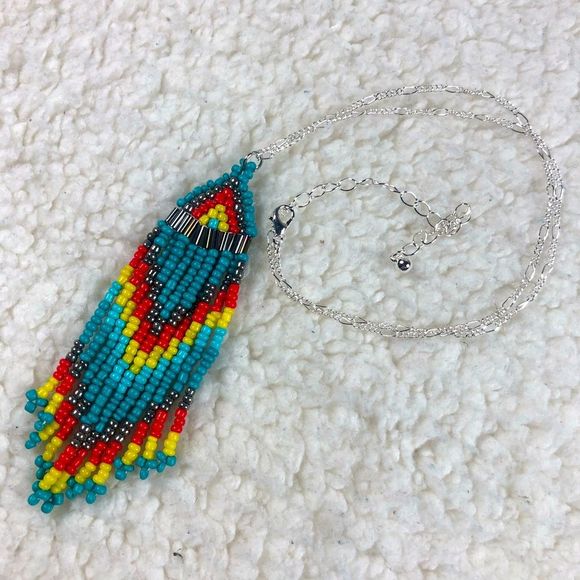 Tribal design multicolor beads on silver chain, gorgeous piece - Picture 2 of 5